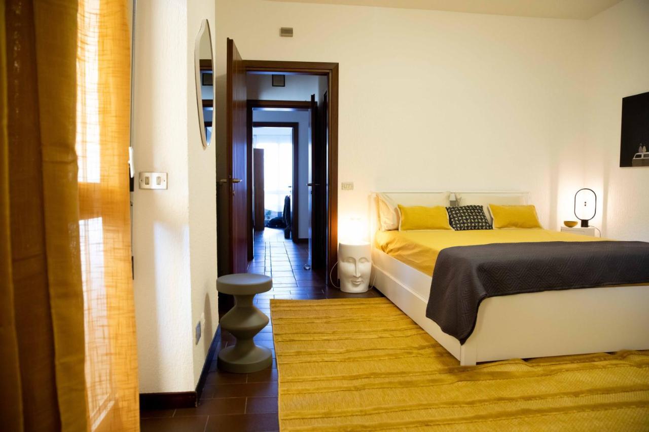 Sound Of Colors - Art Design Apartment Desenzano del Garda Exterior foto
